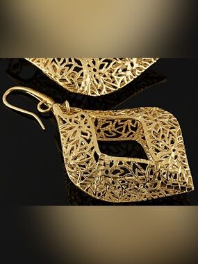 Moda Al Massimo® 18k Yellow Gold, Diamond Cut, Polished, Dangle Earrings